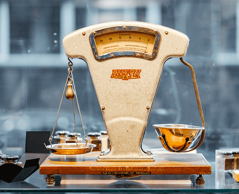 Balance de cuisine mécanique au style ancien
