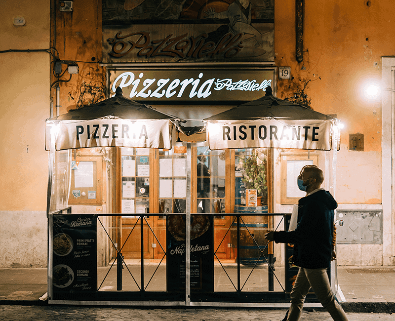 Façade d’un restaurant italien et pizzeria