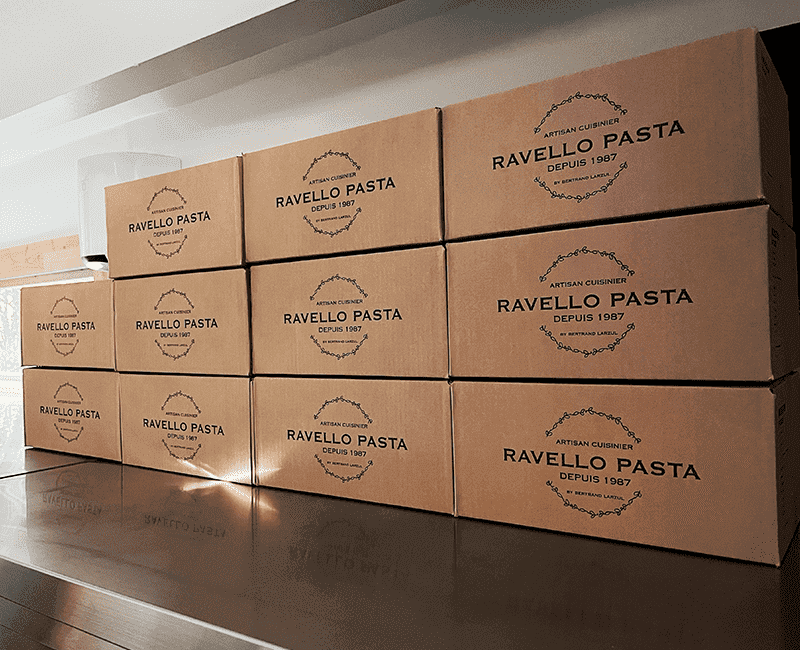 Cartons Ravello empilés