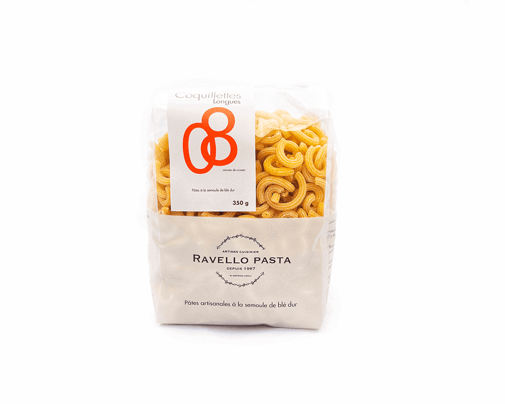 Paquet de coquillettes artisanales Ravello sur fond blanc